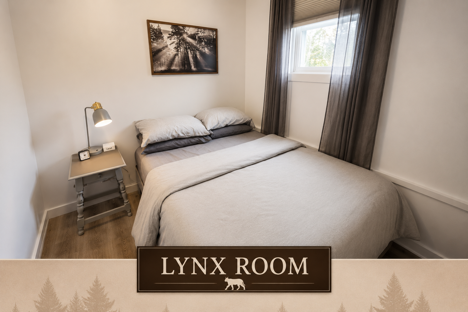 Lynx room at the Maine Roadhouse